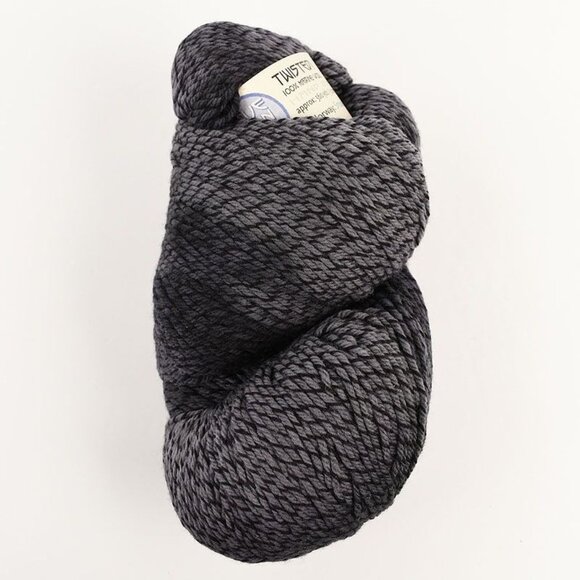 Blue Moon Fibre Arts Twisted Merino Yarn Hand Dyed 560 Yds Smoke On The Water - Picture 1 of 4
